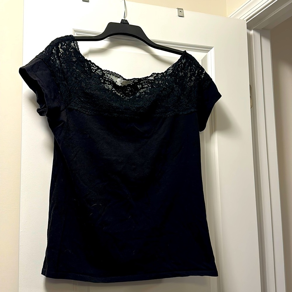 H&M Black lace off the shoulder tee, XL